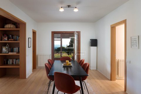Villa for sale in Cabrera de Mar, Barcelona, Spain 6 bedrooms, 698 sq.m. No. 150275 - photo 8