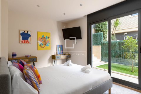 Villa for sale in Premia De Dalt, Barcelona, Spain 5 bedrooms, 375 sq.m. No. 150276 - photo 18