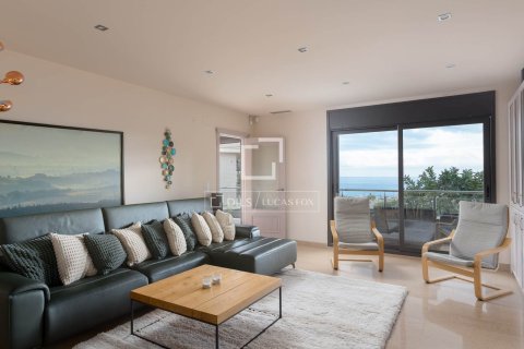 Villa for sale in Premia De Dalt, Barcelona, Spain 5 bedrooms, 375 sq.m. No. 150276 - photo 3