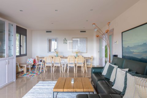 Villa for sale in Premia De Dalt, Barcelona, Spain 5 bedrooms, 375 sq.m. No. 150276 - photo 9