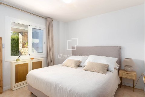 Villa for sale in Alella, Barcelona, Spain 4 bedrooms, 215 sq.m. No. 150277 - photo 8