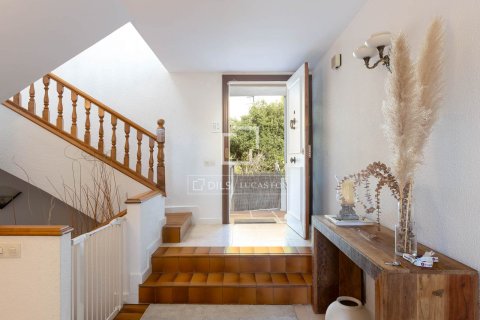 Villa for sale in Alella, Barcelona, Spain 4 bedrooms, 215 sq.m. No. 150277 - photo 7