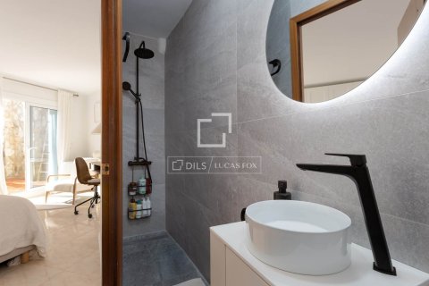 Villa for sale in Alella, Barcelona, Spain 4 bedrooms, 215 sq.m. No. 150277 - photo 23