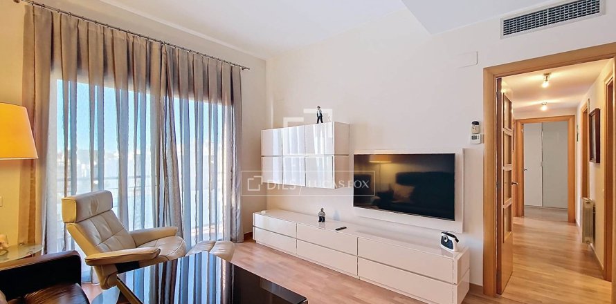 Dzīvoklis Vilanova i la Geltru, Barcelona, Spānijā 3 istabas, 79 m2 Nr. 150272