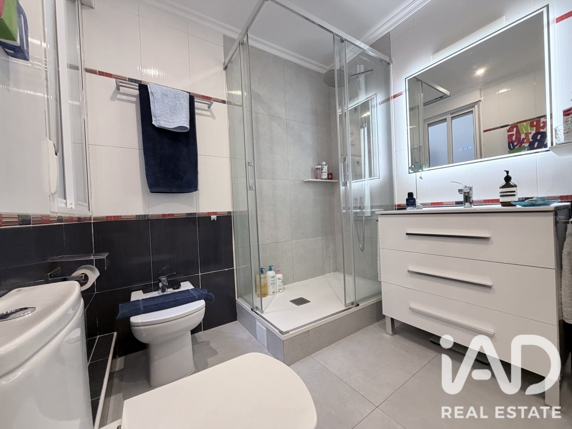 Apartment à Madrid, Espagne 2 chambres, 49 m2 No. 195132