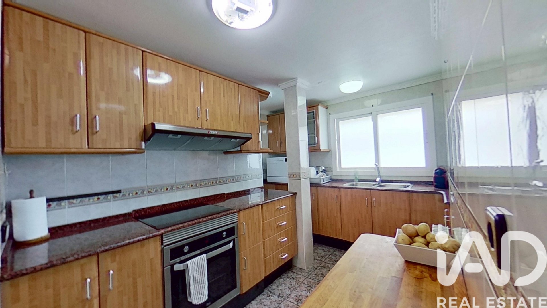 House in El Montmell, Tarragona, Spanien 4 Schlafzimmer, 196 m2 Nr. 195136