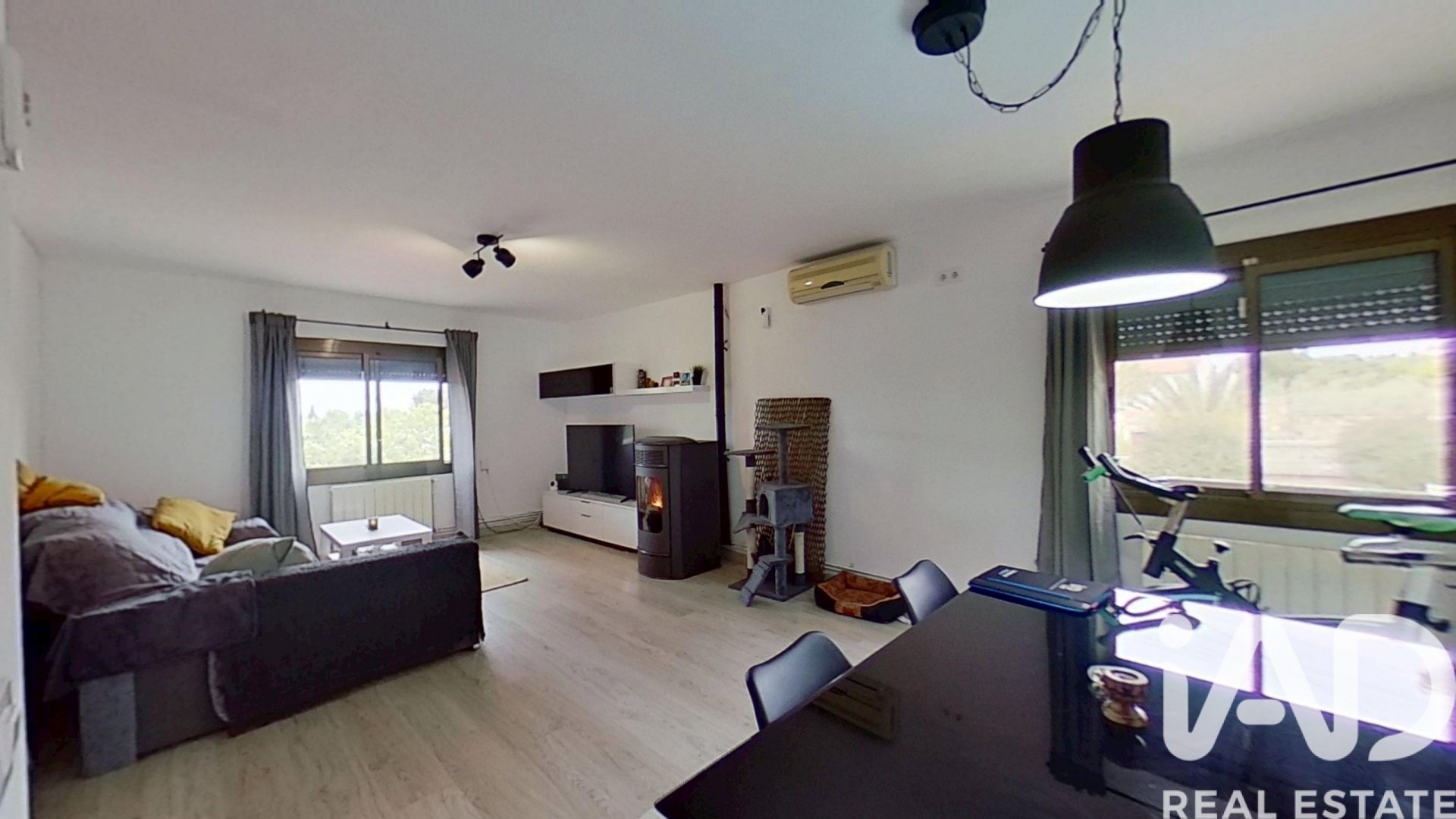 House in El Montmell, Tarragona, Spanien 4 Schlafzimmer, 196 m2 Nr. 195136
