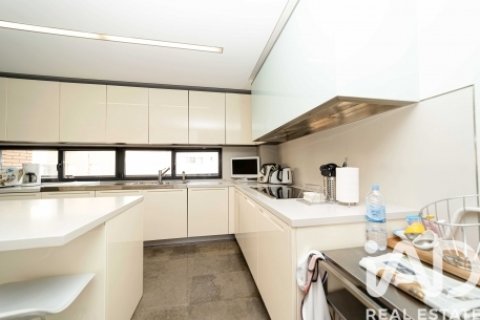 Продажа триплекса в Леон, Испания 5 спален, 463м2 №195138 - фото 3