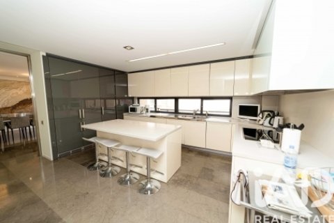 Продажа триплекса в Леон, Испания 5 спален, 463м2 №195138 - фото 4