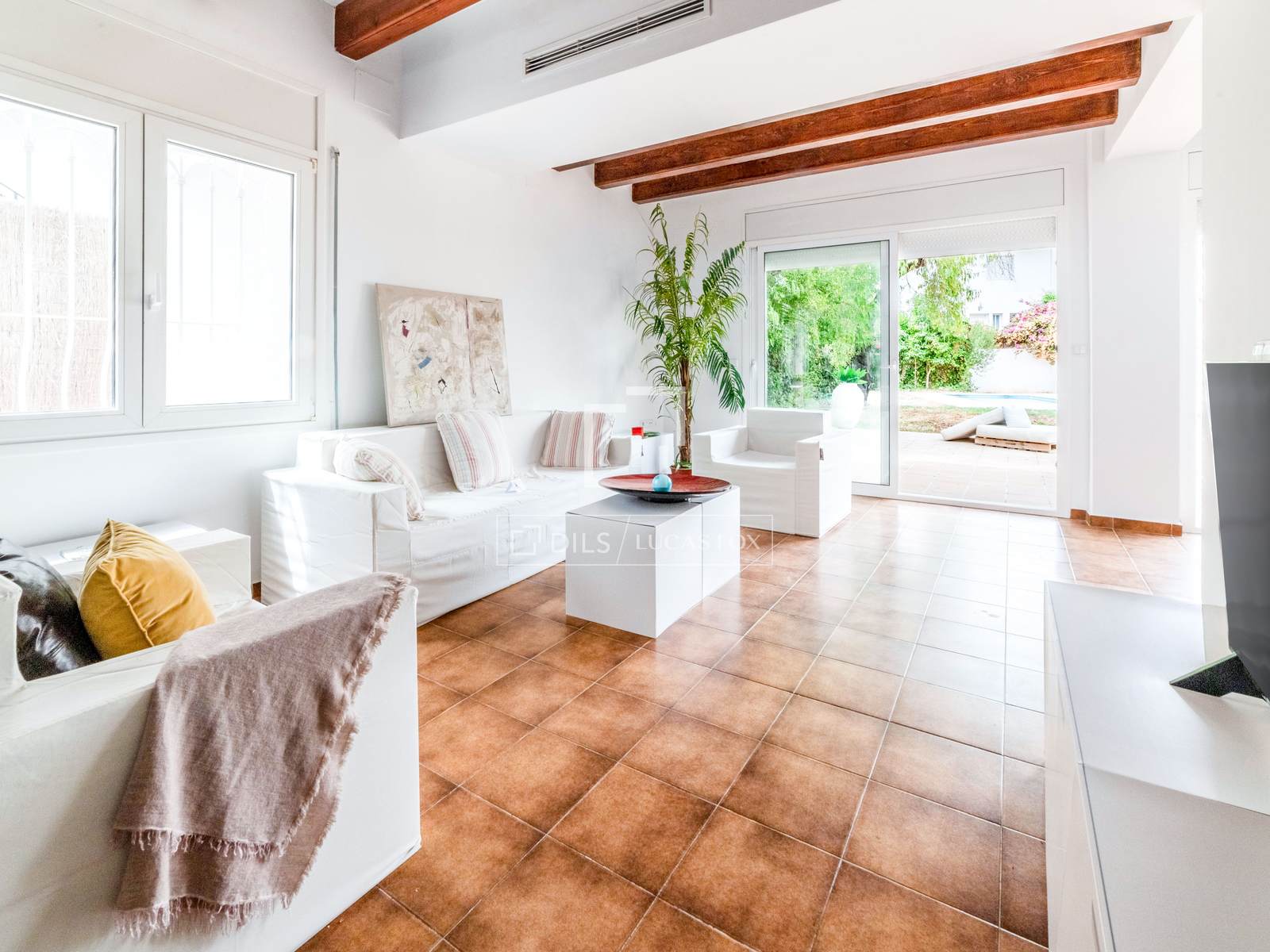 Villa in Sitges, Barcelona, Spain 4 bedrooms, 196 sq.m. No. 150199