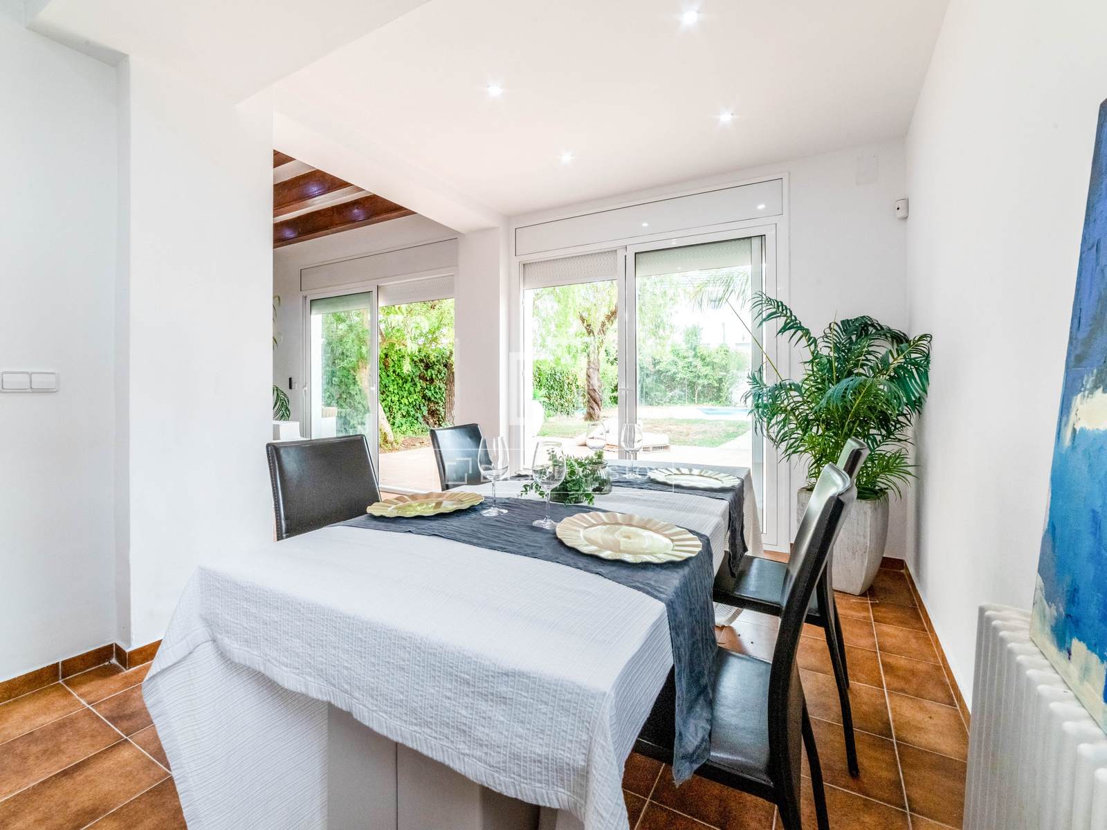 Villa in Sitges, Barcelona, Spain 4 bedrooms, 196 sq.m. No. 150199