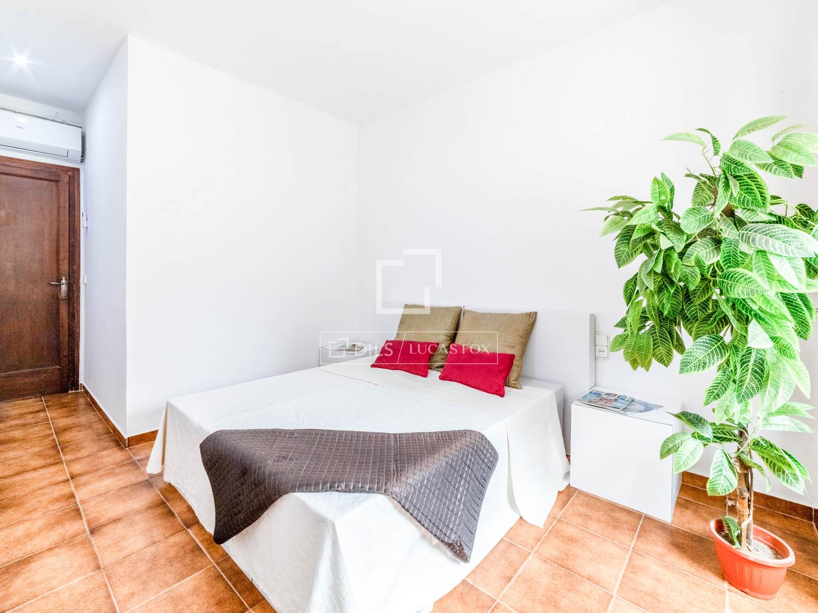 Villa in Sitges, Barcelona, Spain 4 bedrooms, 196 sq.m. No. 150199