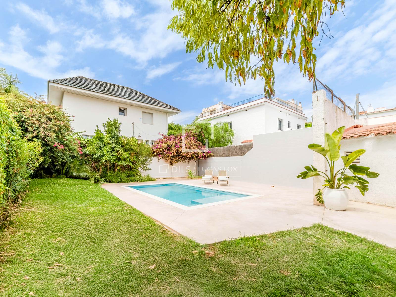 Villa in Sitges, Barcelona, Spain 4 bedrooms, 196 sq.m. No. 150199