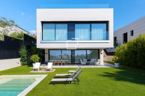 Villa in Teia, Barcelona, Spain 6 bedrooms, 470 sq.m. No. 150201