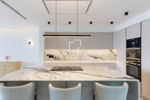 Villa for sale in Teia, Barcelona, Spain 6 bedrooms, 470 sq.m. No. 150201 - photo 9