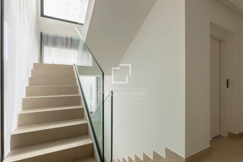 Villa for sale in Teia, Barcelona, Spain 6 bedrooms, 470 sq.m. No. 150201 - photo 18