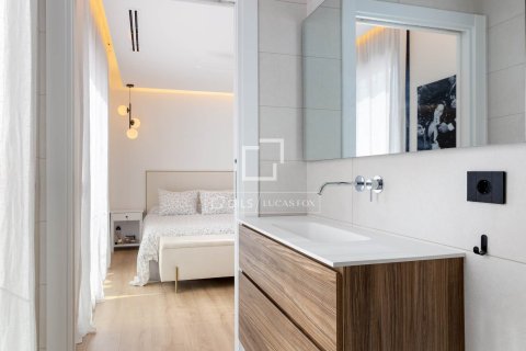 Villa for sale in Teia, Barcelona, Spain 6 bedrooms, 470 sq.m. No. 150201 - photo 26