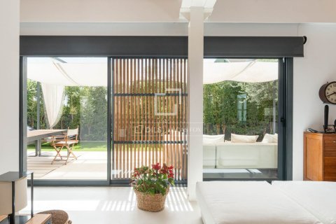 Villa en venta en Barcelona, España 4 dormitorios, 222 m2 No. 150200 - foto 12