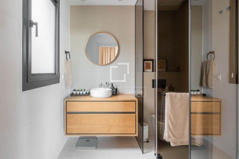 Villa en venta en Barcelona, España 4 dormitorios, 222 m2 No. 150200 - foto 26