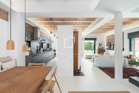 Villa en venta en Barcelona, España 4 dormitorios, 222 m2 No. 150200 - foto 15
