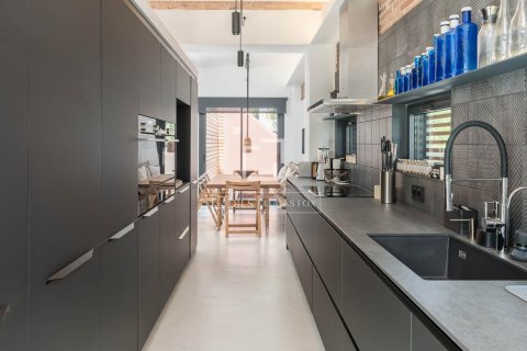 Villa en venta en Barcelona, España 4 dormitorios, 222 m2 No. 150200 - foto 21