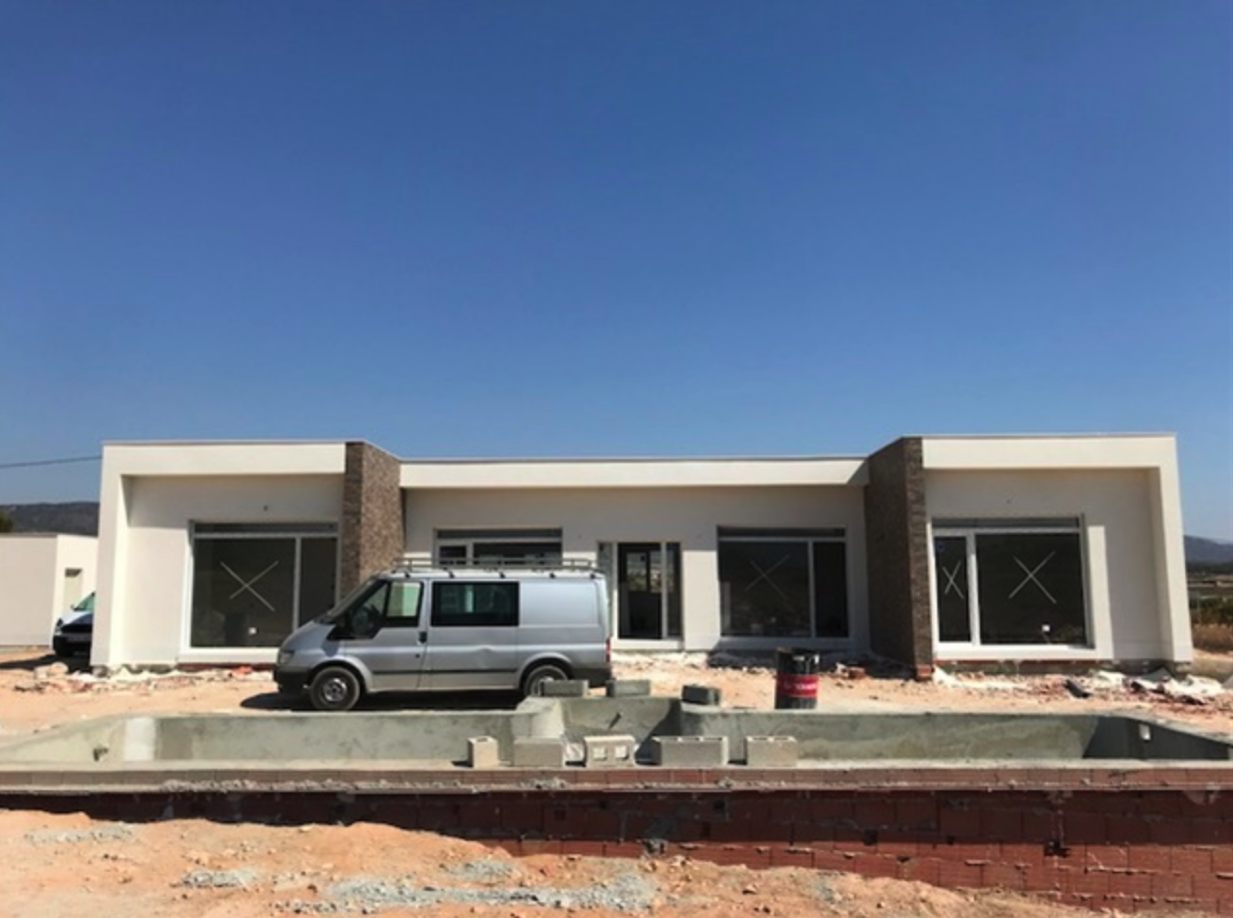Villa i Pinoso, Alicante, Spanien 3 sovrum, 150 kvm. Nr. 81050