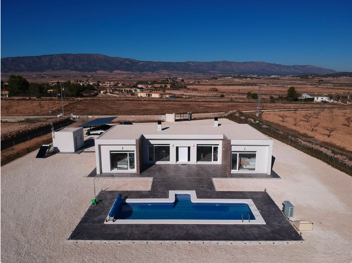 Villa i Pinoso, Alicante, Spanien 3 sovrum, 150 kvm. Nr. 81050