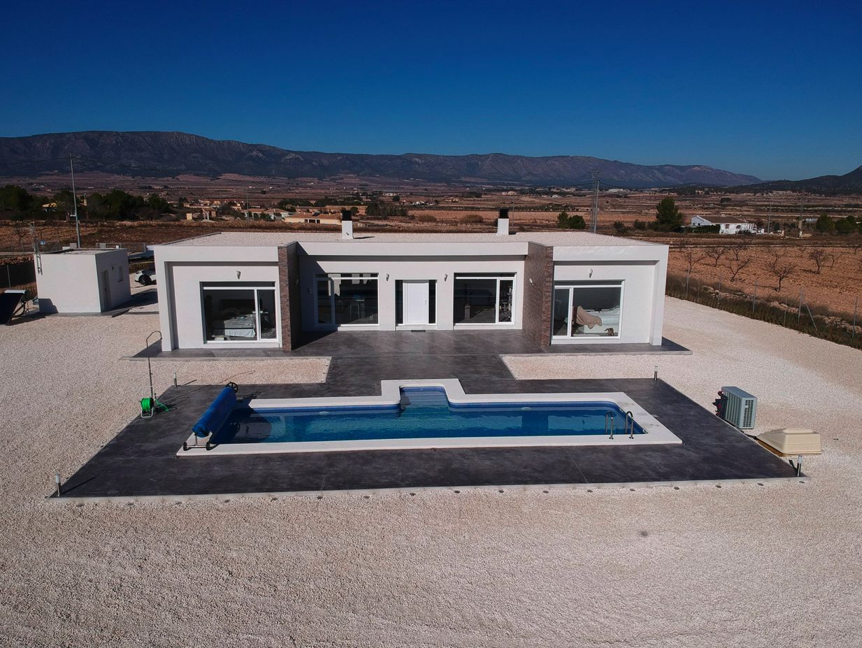 Villa i Pinoso, Alicante, Spanien 3 sovrum, 150 kvm. Nr. 81050