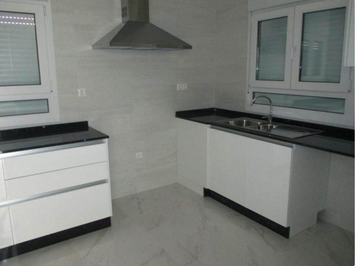Villa i Pinoso, Alicante, Spanien 3 sovrum, 150 kvm. Nr. 81050