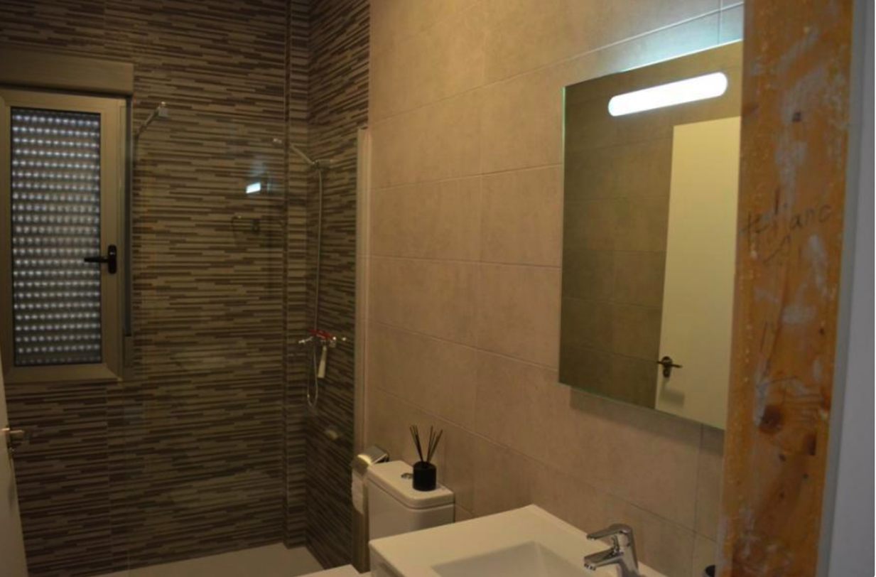 Villa i Pinoso, Alicante, Spanien 3 sovrum, 150 kvm. Nr. 81050