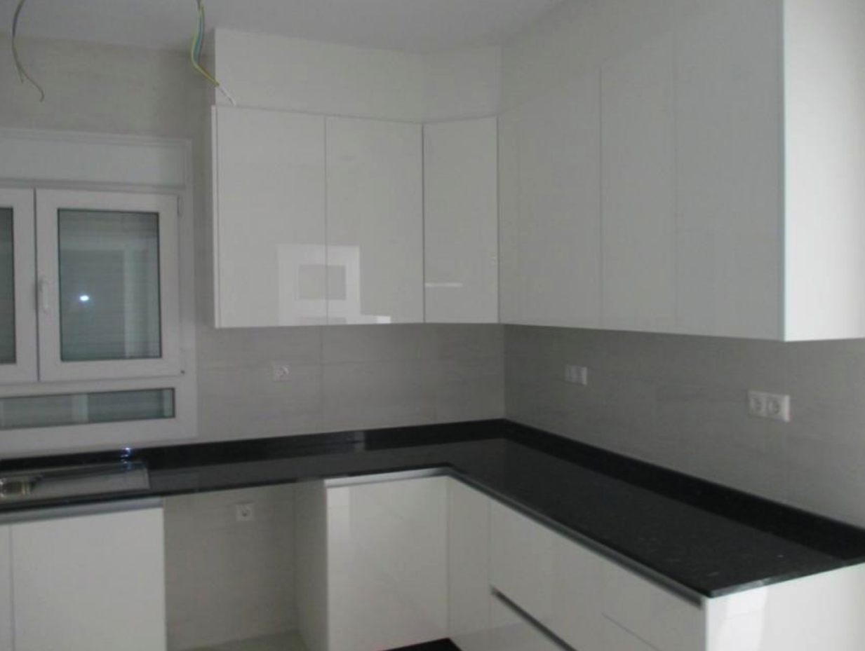 Villa i Pinoso, Alicante, Spanien 3 sovrum, 150 kvm. Nr. 81050