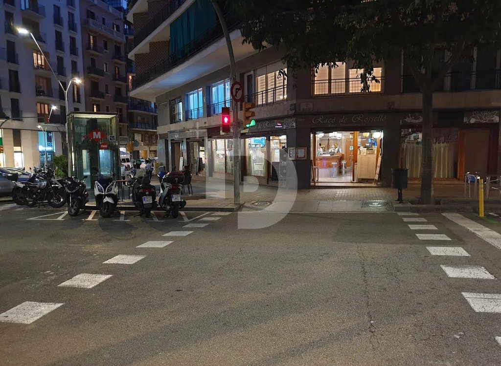 Proprietà commerciale a L'Eixample, Barcelona, Spagna 290 mq. N° 151893