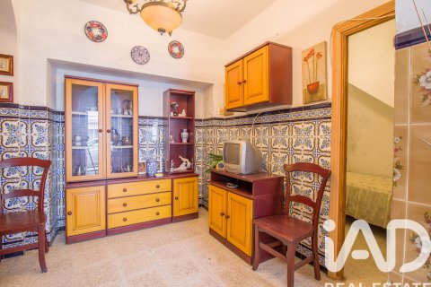 Townhouse for sale in Cortegana, Huelva, Spain 3 bedrooms, 98 sq.m. No. 185352 - photo 12