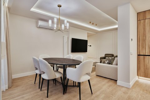 Villa for sale in Madrid, Spain 3 bedrooms, 133 sq.m. No. 179918 - photo 9