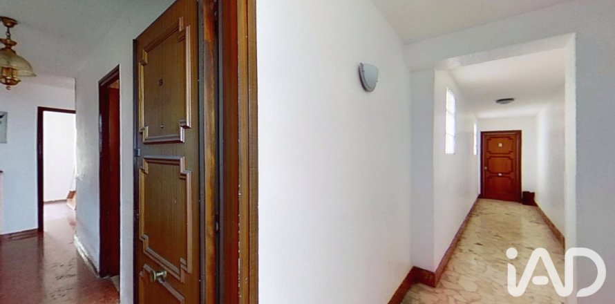 Huoneisto Tortosa, Tarragona, Espanja 4 makuuhuonetta, 101 m2 No. 192199