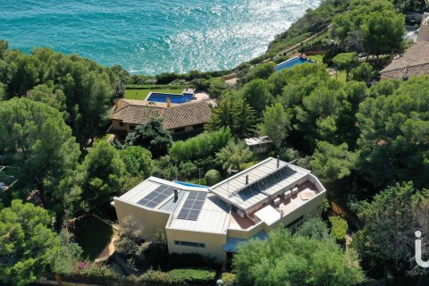 Дом в Таррагона, Испания 4 спальни, 544м2 №173388