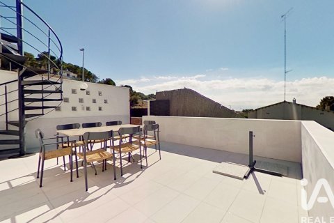 Talo vuokrattavana Roda de Berà, Tarragona, Espanja, 4 makuuhuonetta, 296 m2 No. 173390 - kuva 10