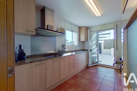Talo vuokrattavana Roda de Berà, Tarragona, Espanja, 4 makuuhuonetta, 296 m2 No. 173390 - kuva 11