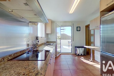 Talo vuokrattavana Roda de Berà, Tarragona, Espanja, 4 makuuhuonetta, 296 m2 No. 173390 - kuva 12