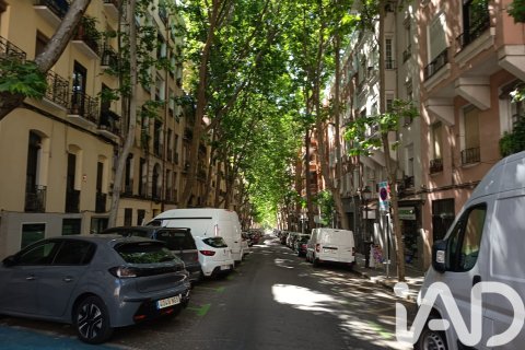 Huoneisto myytävänä Madrid, Espanja, 1 makuuhuone, 60 m2 No. 172145 - kuva 10
