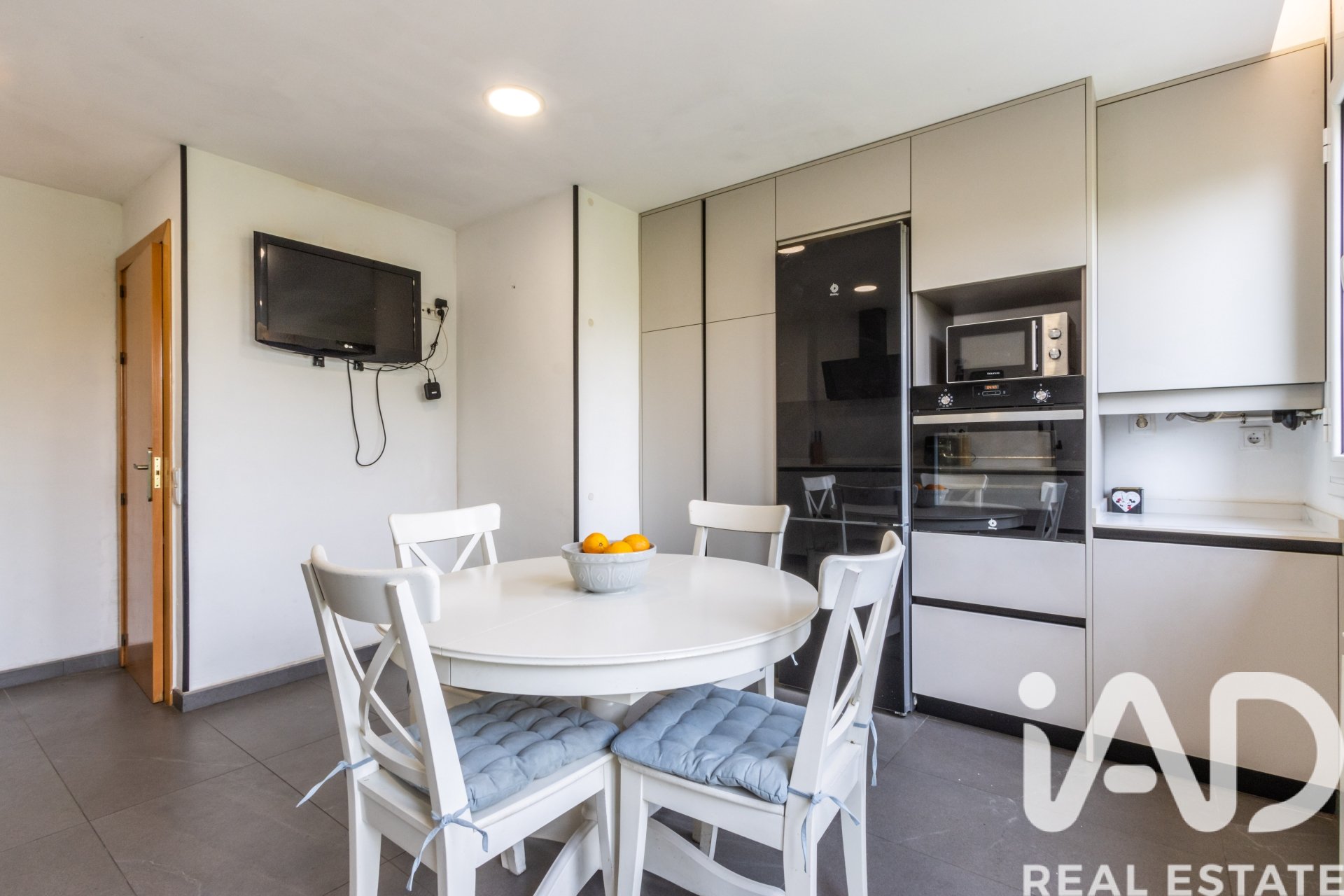 Villetta a schiera a Llica D'amunt, Barcelona, Spagna 4 camere da letto, 117 mq. N° 172146