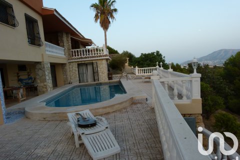 Appartamento a La Nucia, Alicante, Spagna 6 camere da letto, 551 mq. N° 153561