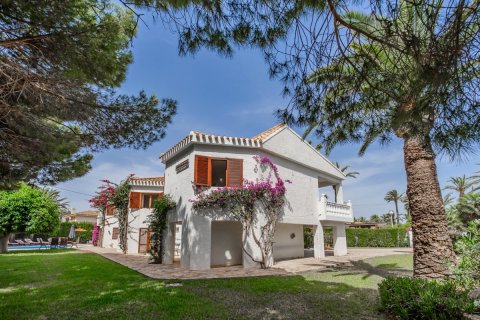Villa à vendre à Cabo Roig, Alicante, Espagne, 4 chambres, 300 m2 No. 190173 - photo 4