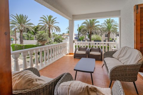 Villa à vendre à Cabo Roig, Alicante, Espagne, 4 chambres, 300 m2 No. 190173 - photo 29