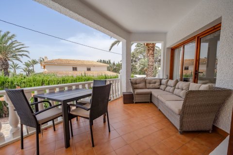Villa à vendre à Cabo Roig, Alicante, Espagne, 4 chambres, 300 m2 No. 190173 - photo 13