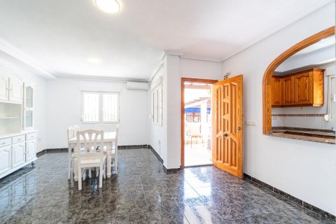 Продажа таухауса в Плайя Фламенка II, Аликанте, Испания 3 спальни, 105м2 №190174 - фото 11