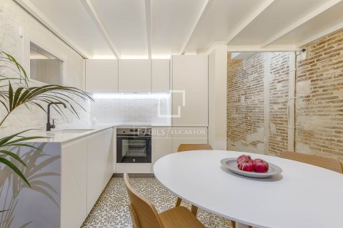 Lägenhet till salu i Barcelona, Spanien 2 sovrum, 85 kvm. Nr. 150358 - foto 5