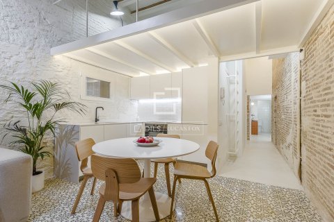 Lägenhet till salu i Barcelona, Spanien 2 sovrum, 85 kvm. Nr. 150358 - foto 2