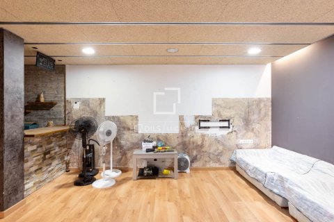 Villa for sale in Vallromanes, Barcelona, Spain 5 bedrooms, 362 sq.m. No. 150359 - photo 20