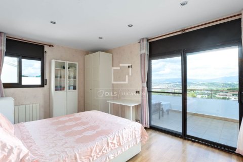 Villa for sale in Vallromanes, Barcelona, Spain 5 bedrooms, 362 sq.m. No. 150359 - photo 6